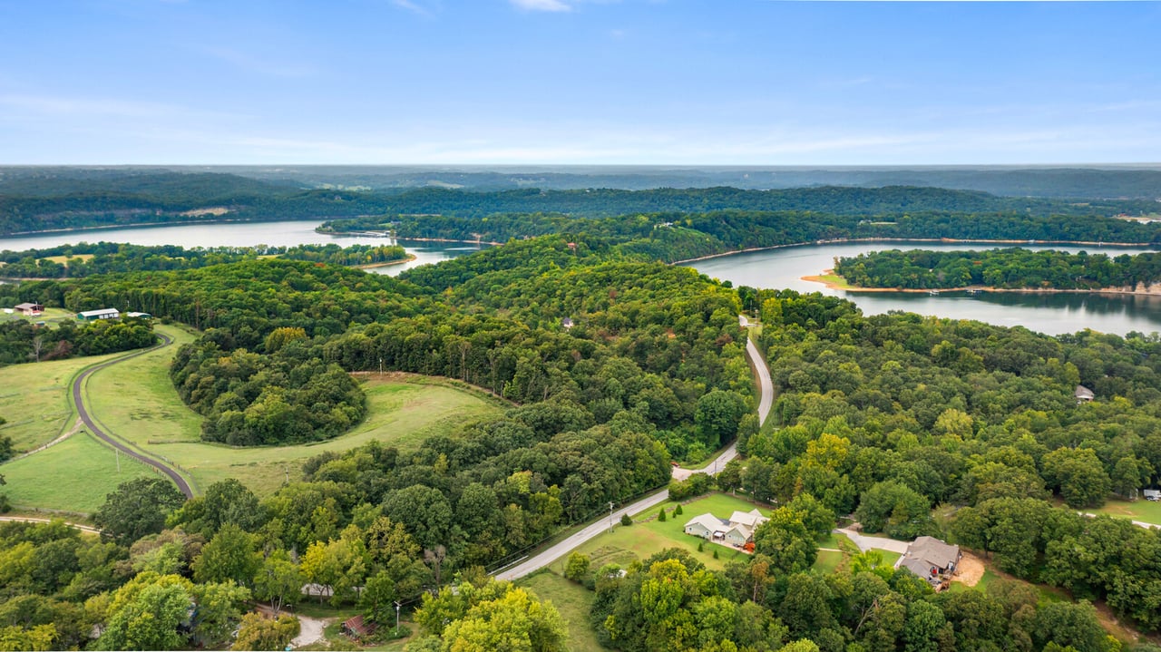 19123 Hill Rd, Springdale, AR 72764