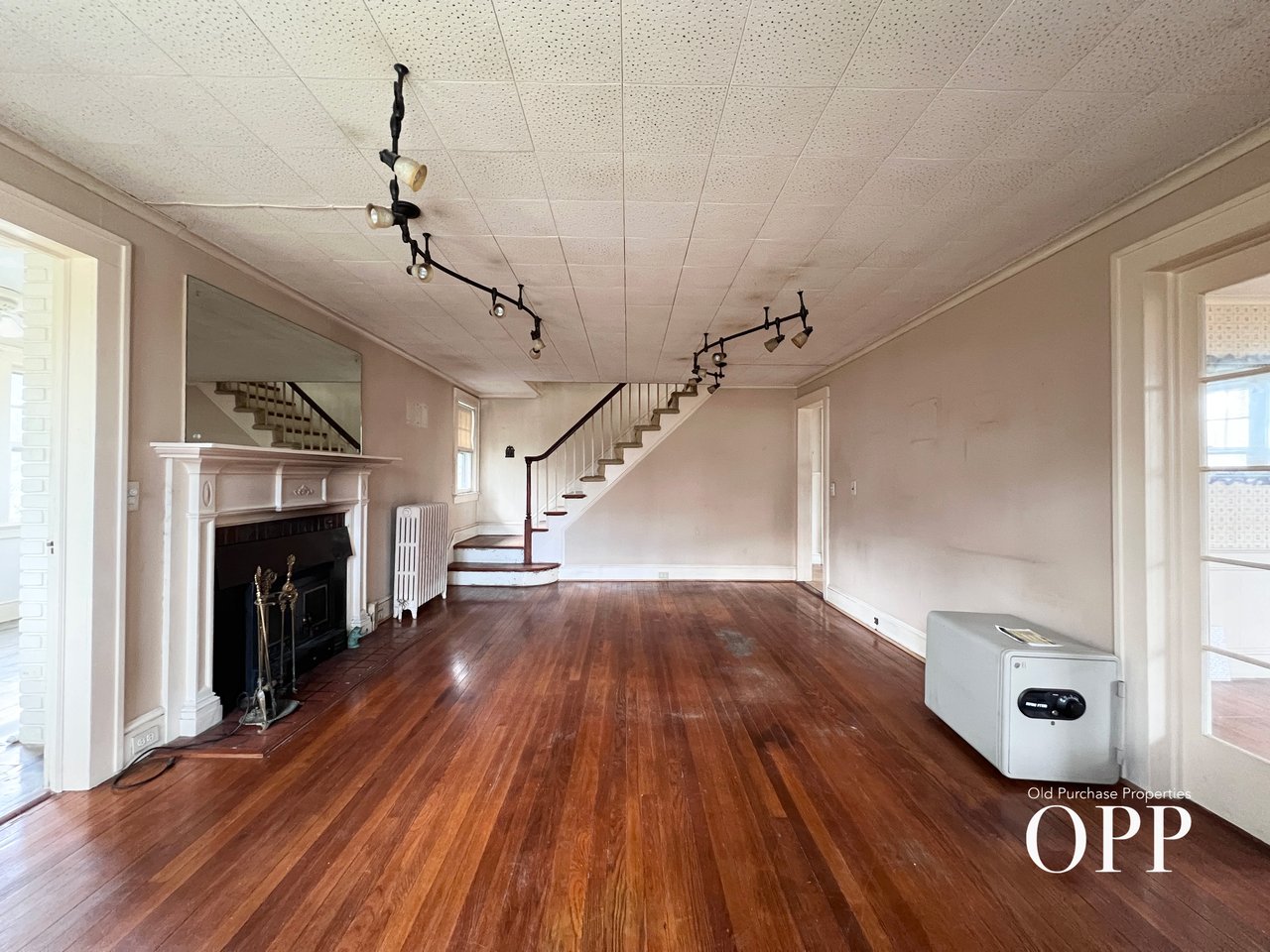 SOUTH VILLAGE LOCATION WITH ENDLESS POTENTIAL