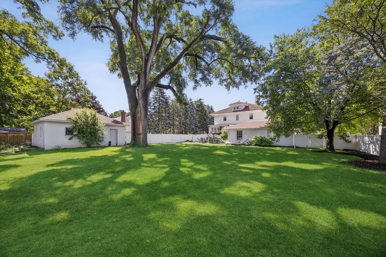 Just Sold – 201 W Union Ave, Wheaton IL | How Acting Fast Got My Buyer a $1,350,000 Downtown Wheaton Landmark Home