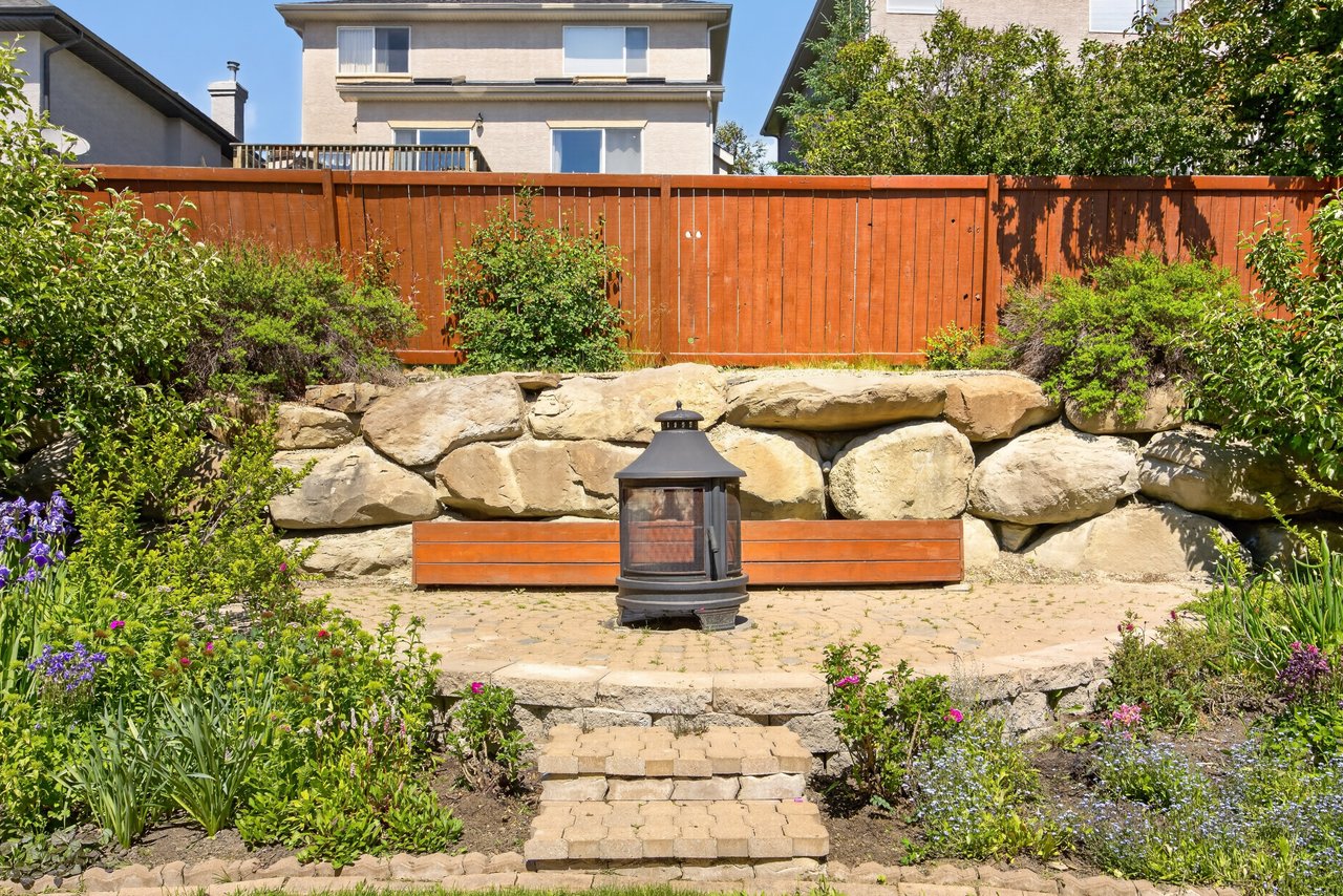 139 Tuscany Ridge Close NW