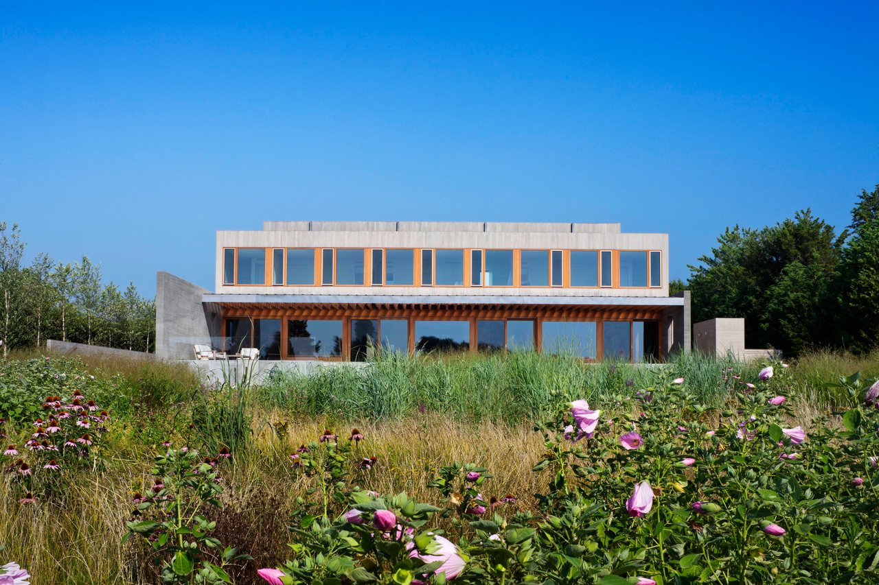 A Standout Hamptons Home Arrives on the Market