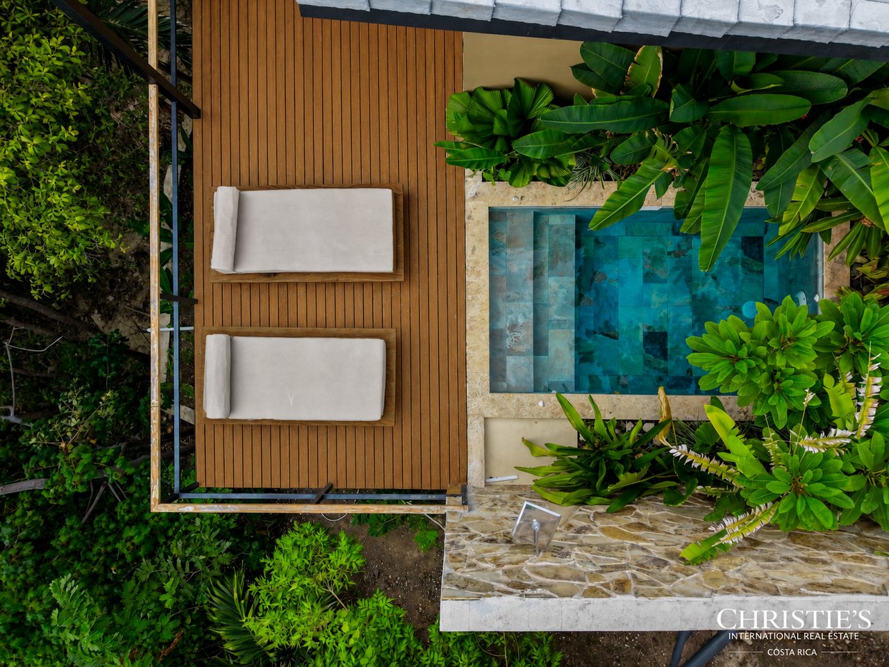 LE CLOS - An Exclusive Three-Residence Estate 