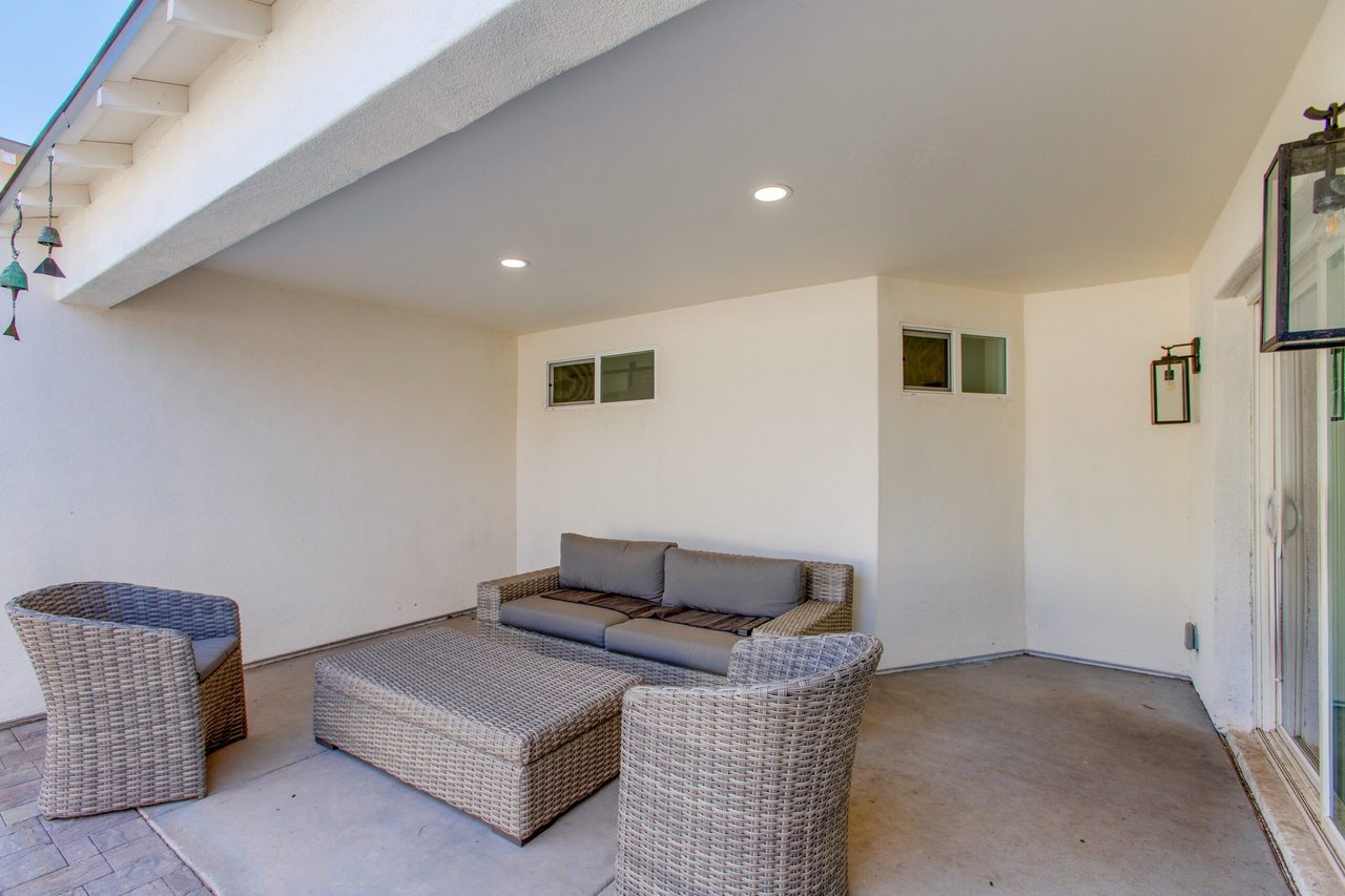 2438 E Indianola Ave.