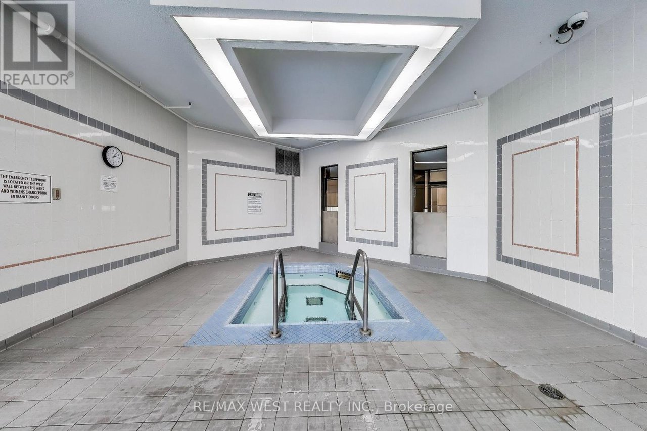 #1917 - 5 Greystone Walk Drive, Toronto Unit: 1917