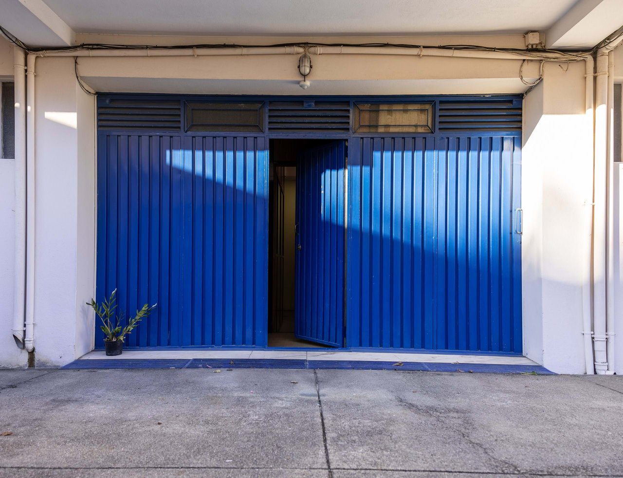 High-Yield Self-Storage Facility for Sale or Rent in Ramalde, Porto