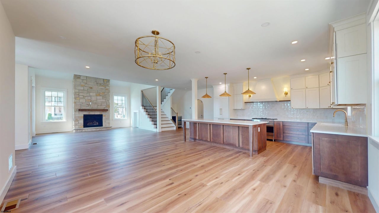 1904 W Brigantine Avenue