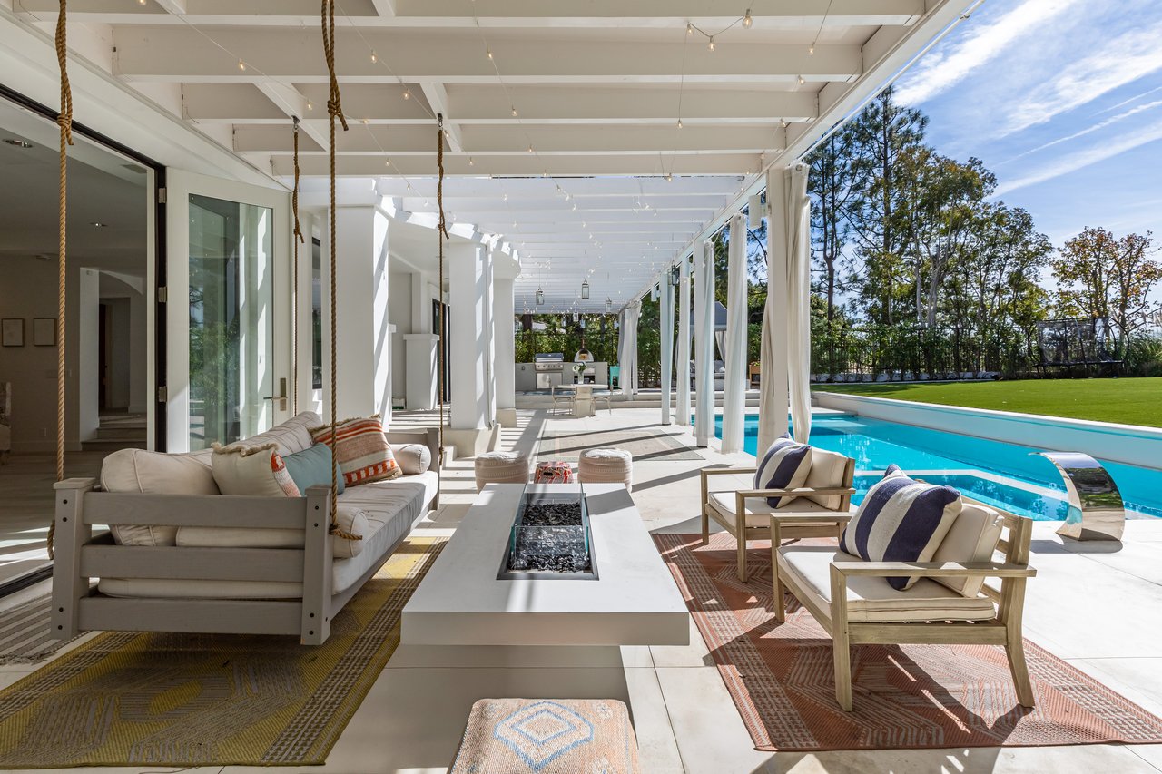 12000 Crest Ct, Beverly Hills