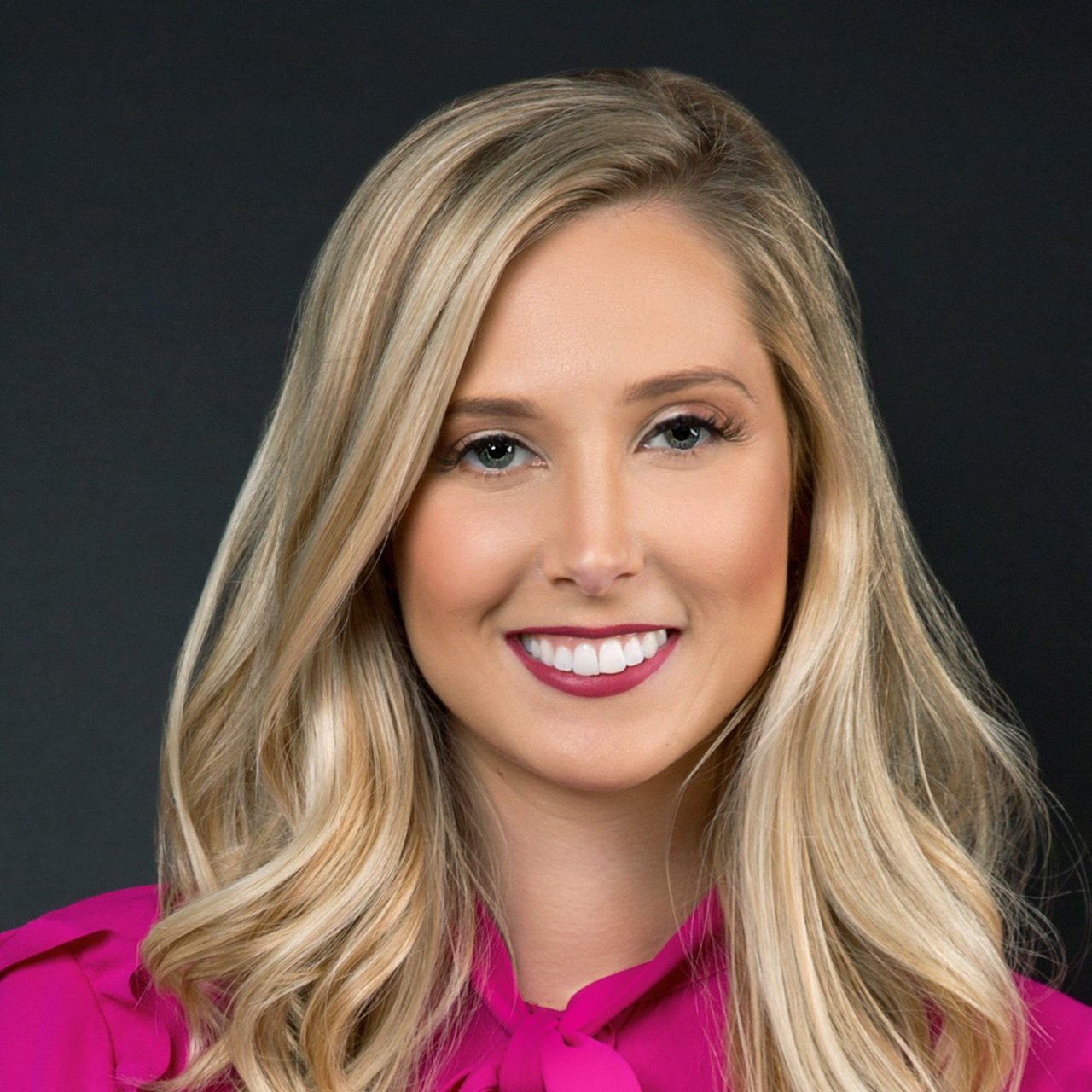 Amanda Knapp Eureka Springs, AR Real Estate Agent Headshot