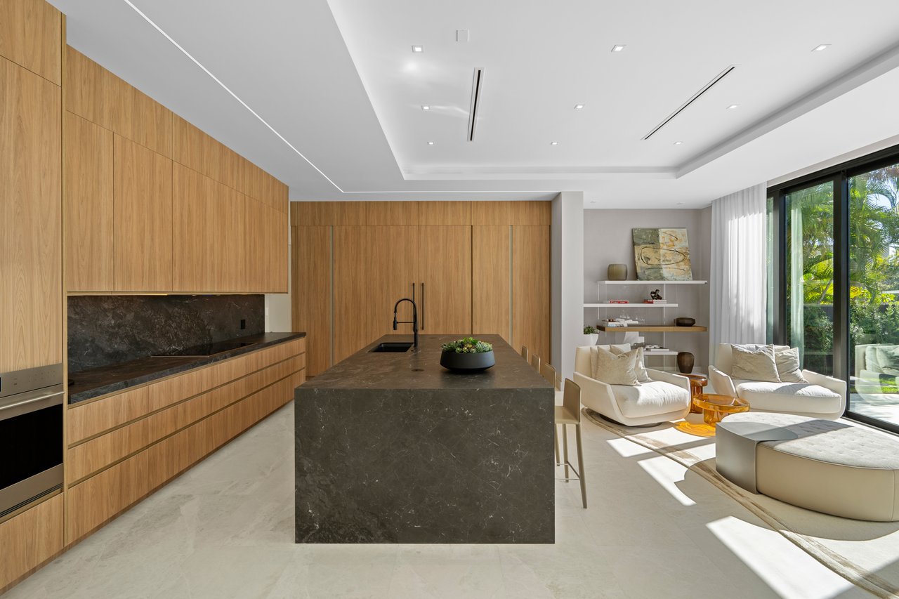 2950 NE 164th Street