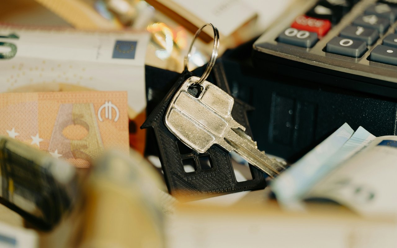 How to Pay Off Your Mortgage Faster: The Ultimate Strategy Revealed!