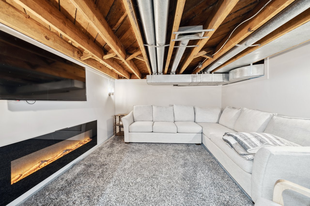 6499 Main Street, Stouffville