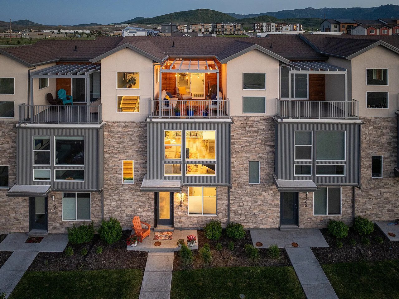 1388 Village Green Trl 