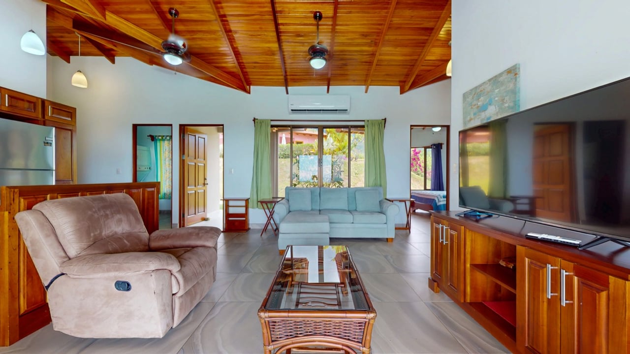 Casa Jean, Window of the Soul 