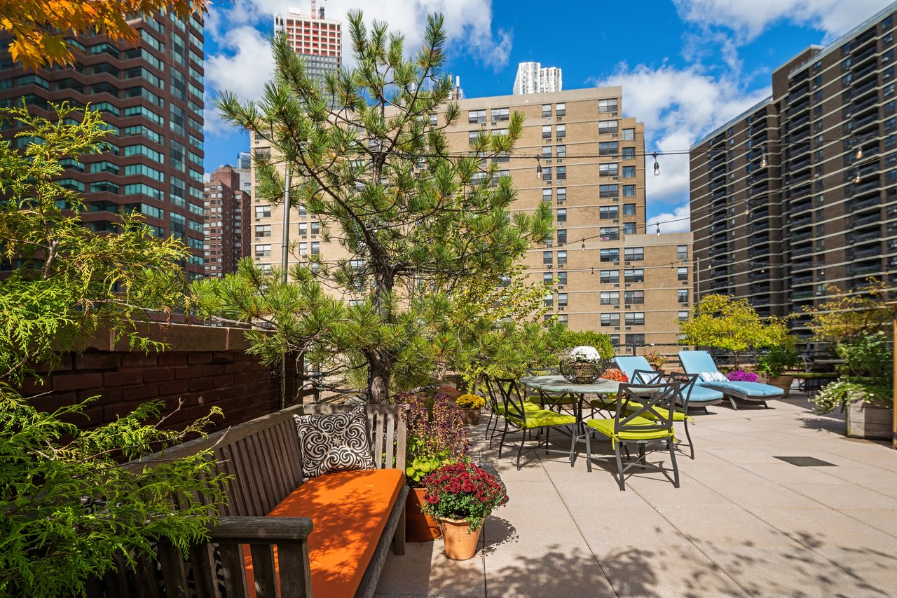 117 Beekman Street, PH7A