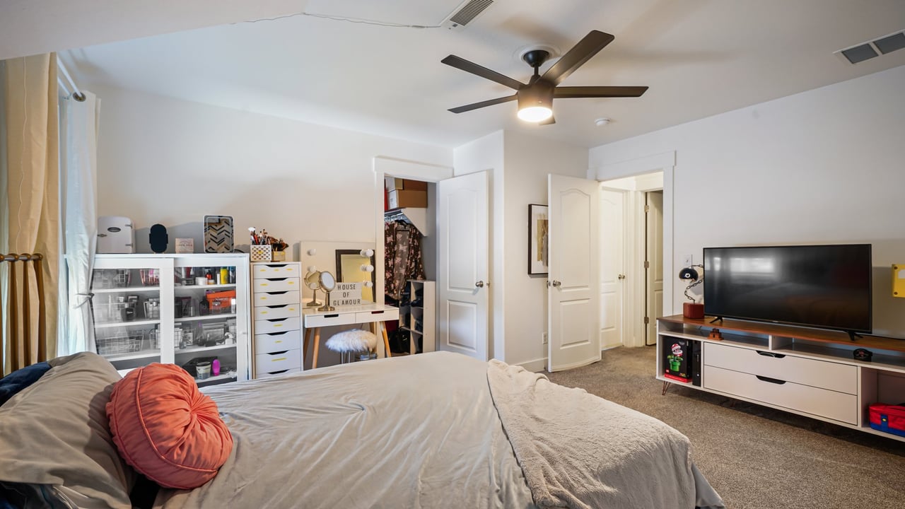 4475 S Lochnivar