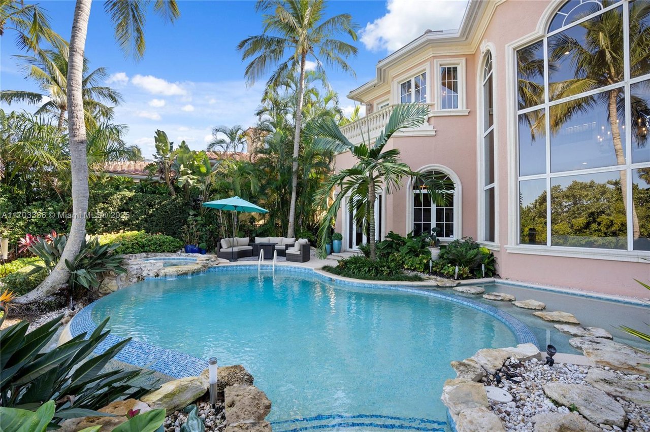 833 Harbour Isle Place North Palm Beach