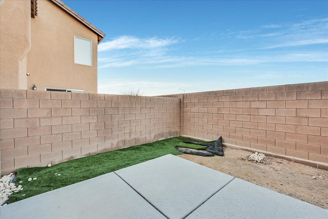 4836 Golden Shimmer Avenue