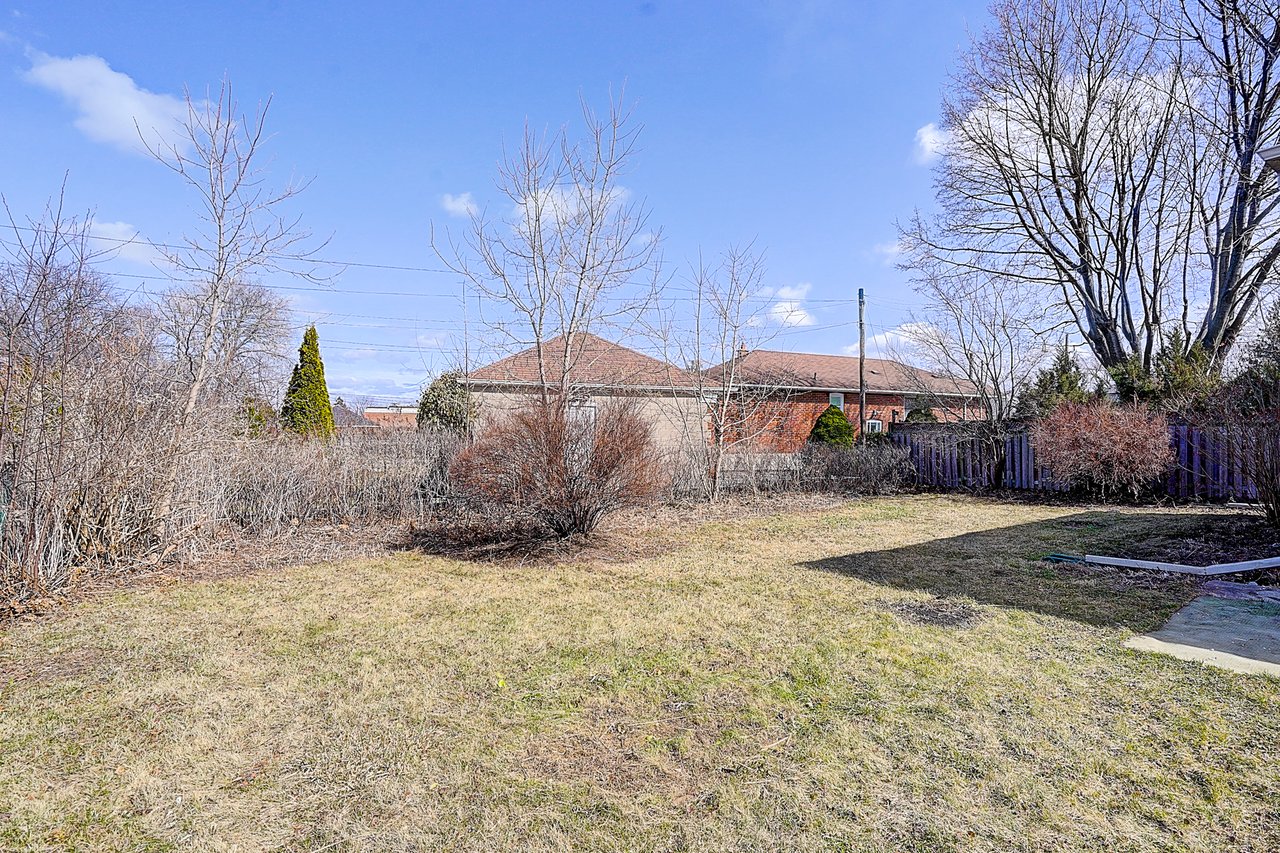 8 Bellvare Crescent, Toronto