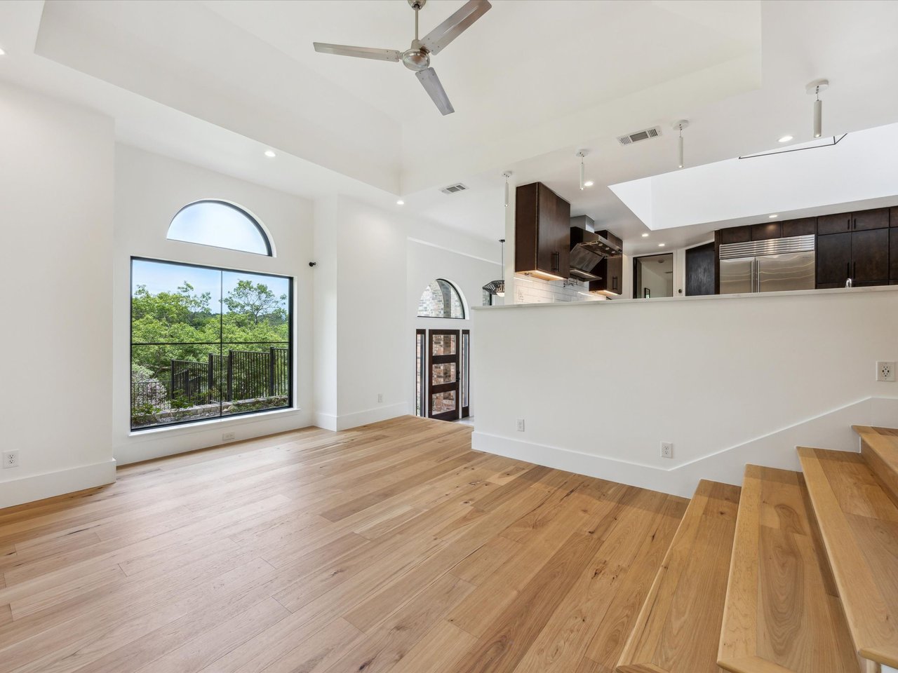 3911 Dry Creek DR