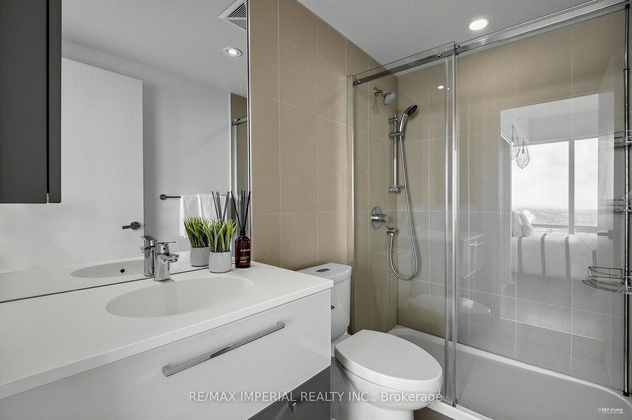 LUXURY SOUTHWEST PENTHOUSE