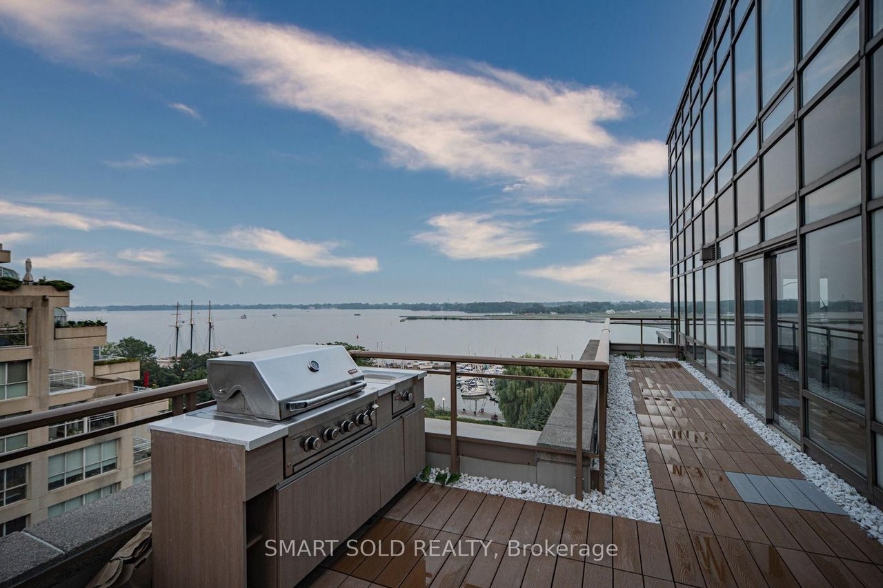 PRESTIGE AT 500 QUEENS QUAY WEST