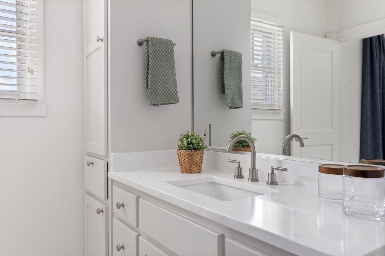 9123 Spinning Leaf Cove