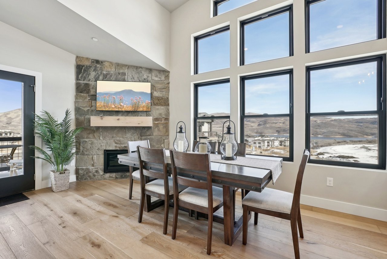 1145 W Helling Circle #304