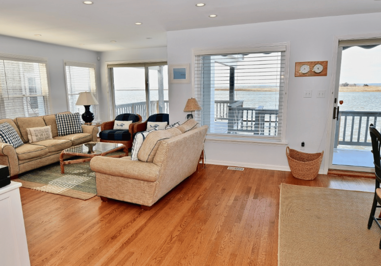 810 West Avenue