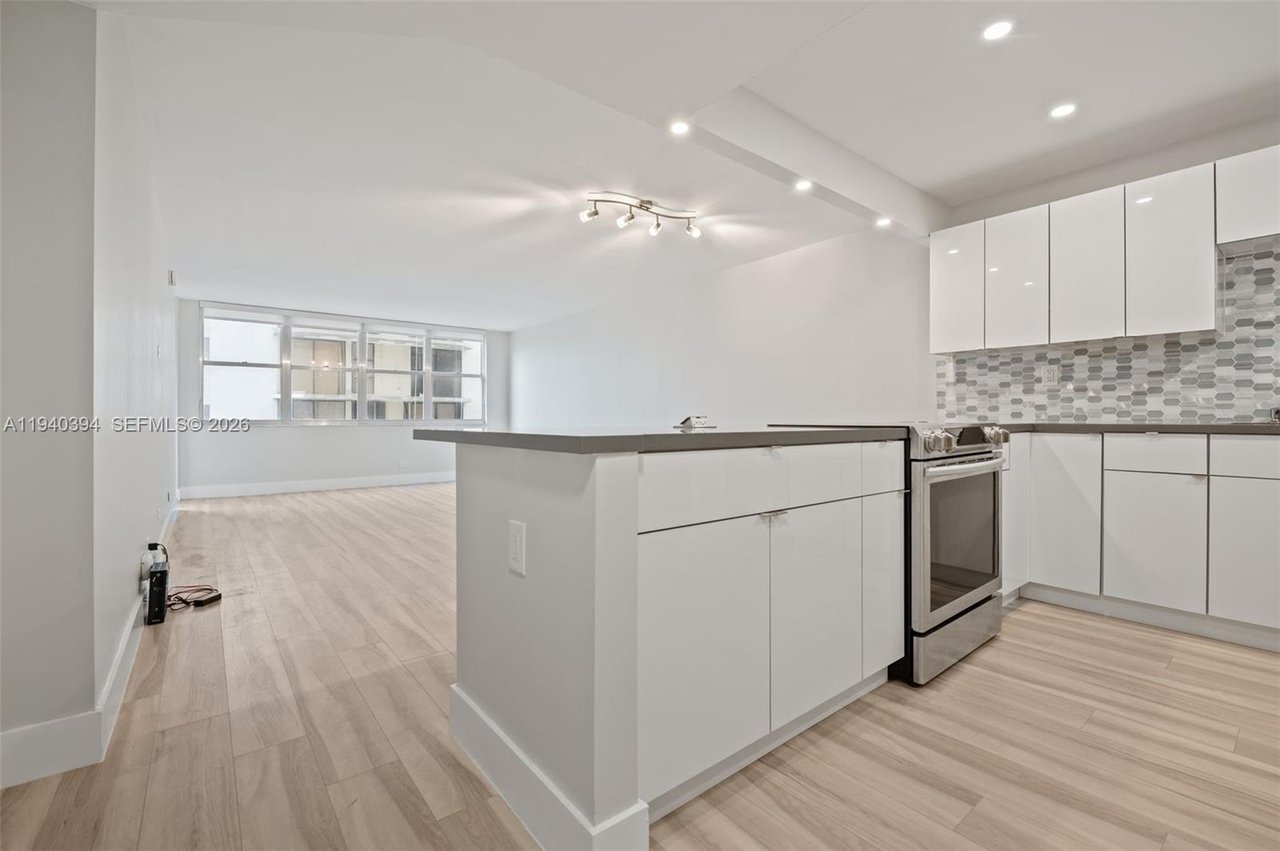 Maison Grande Condo, Unit 509