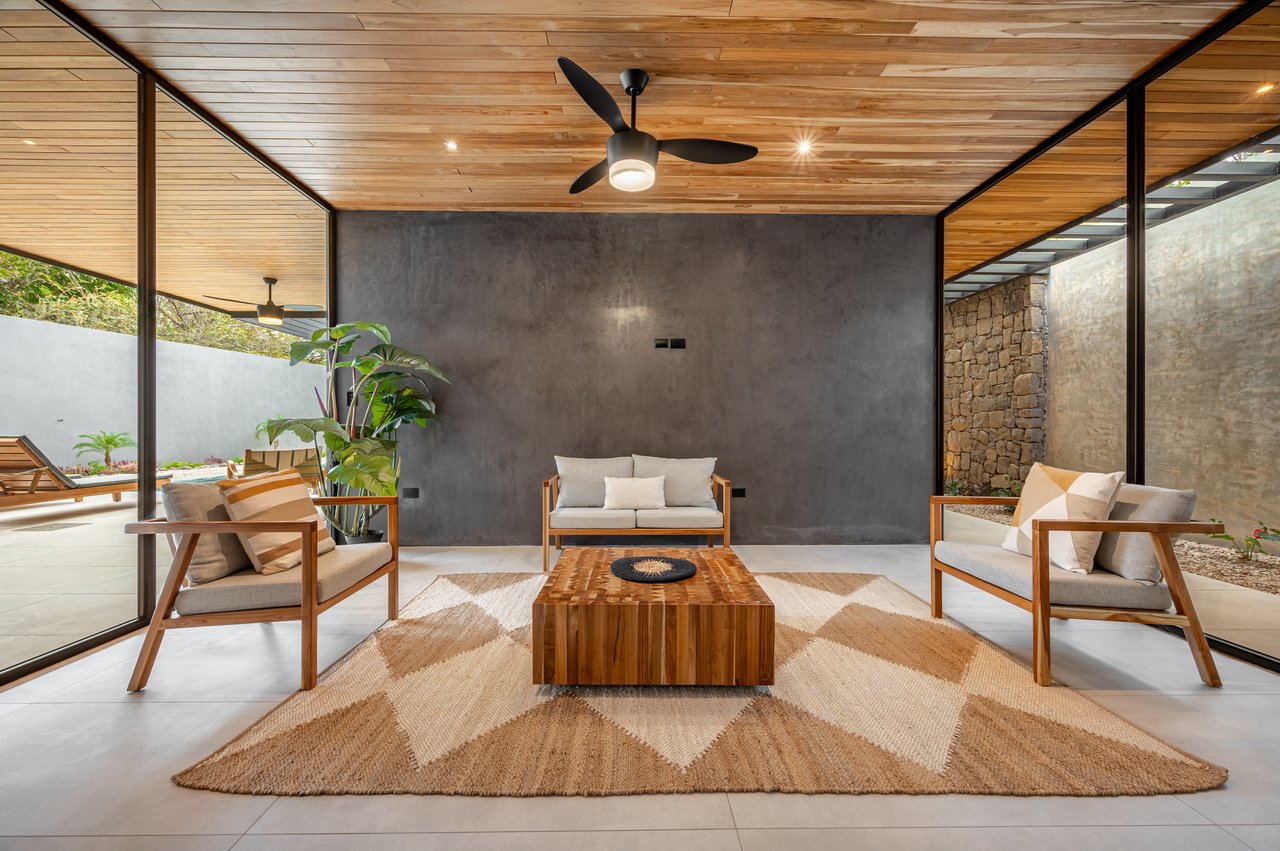 Casa Uchuva | Architectural Harmony of Wood, Stone, and Light