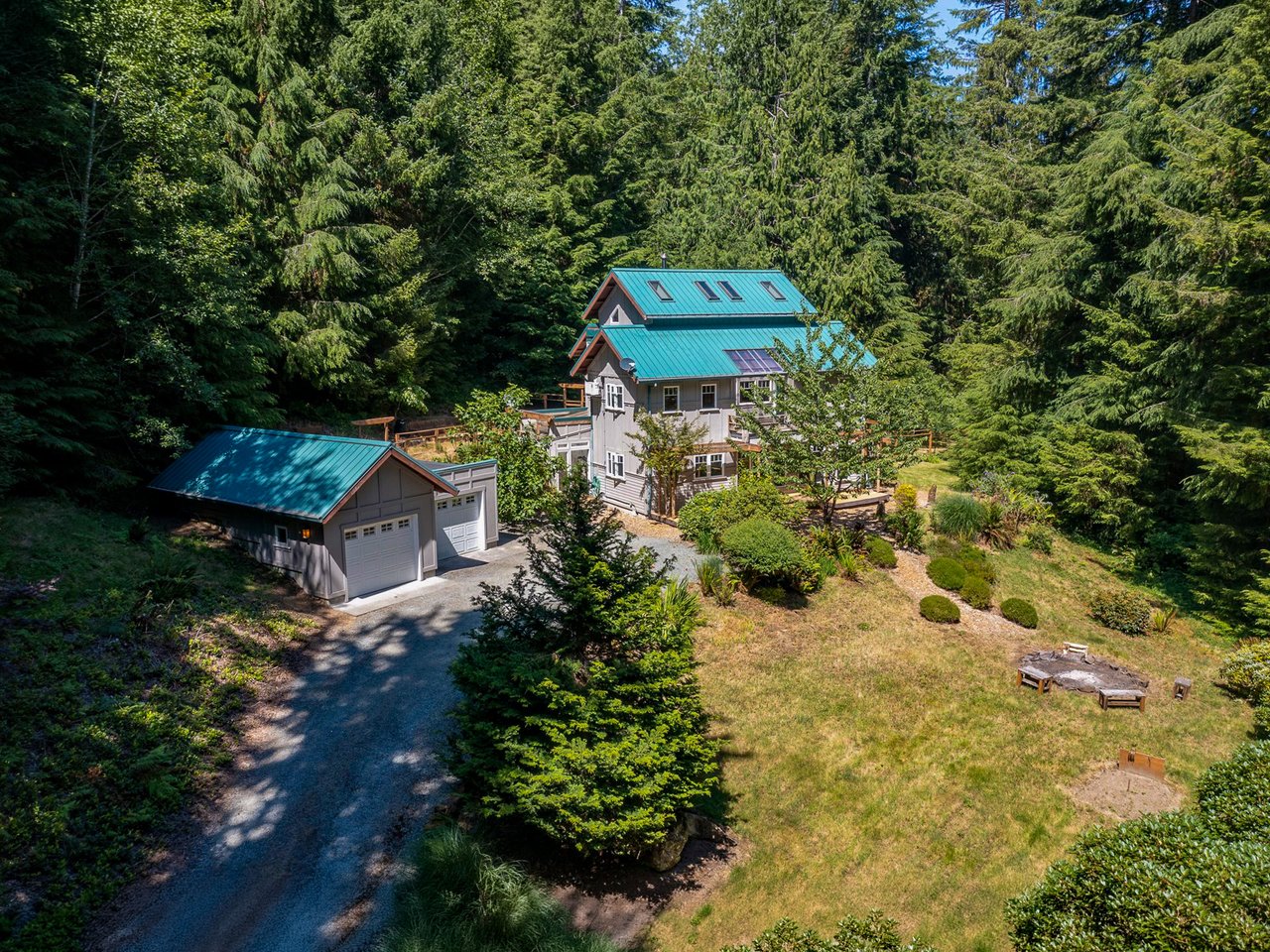 Exterior view of the sold custom home at 40900 Anderson Rd in Nehalem, Oregon
