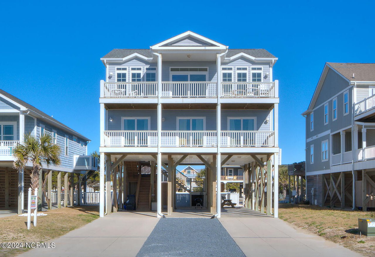 1006 W Beach Drive