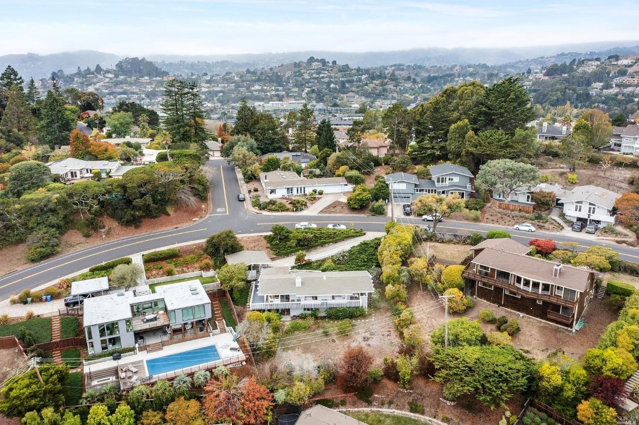 30 Reed Ranch Rd