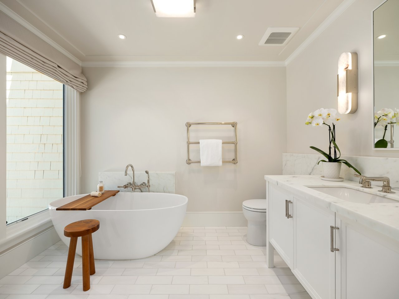 The Extraordinary Round Hill Estate