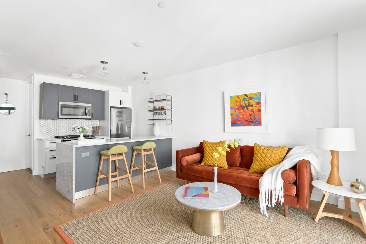364 Harman Street,  #5A