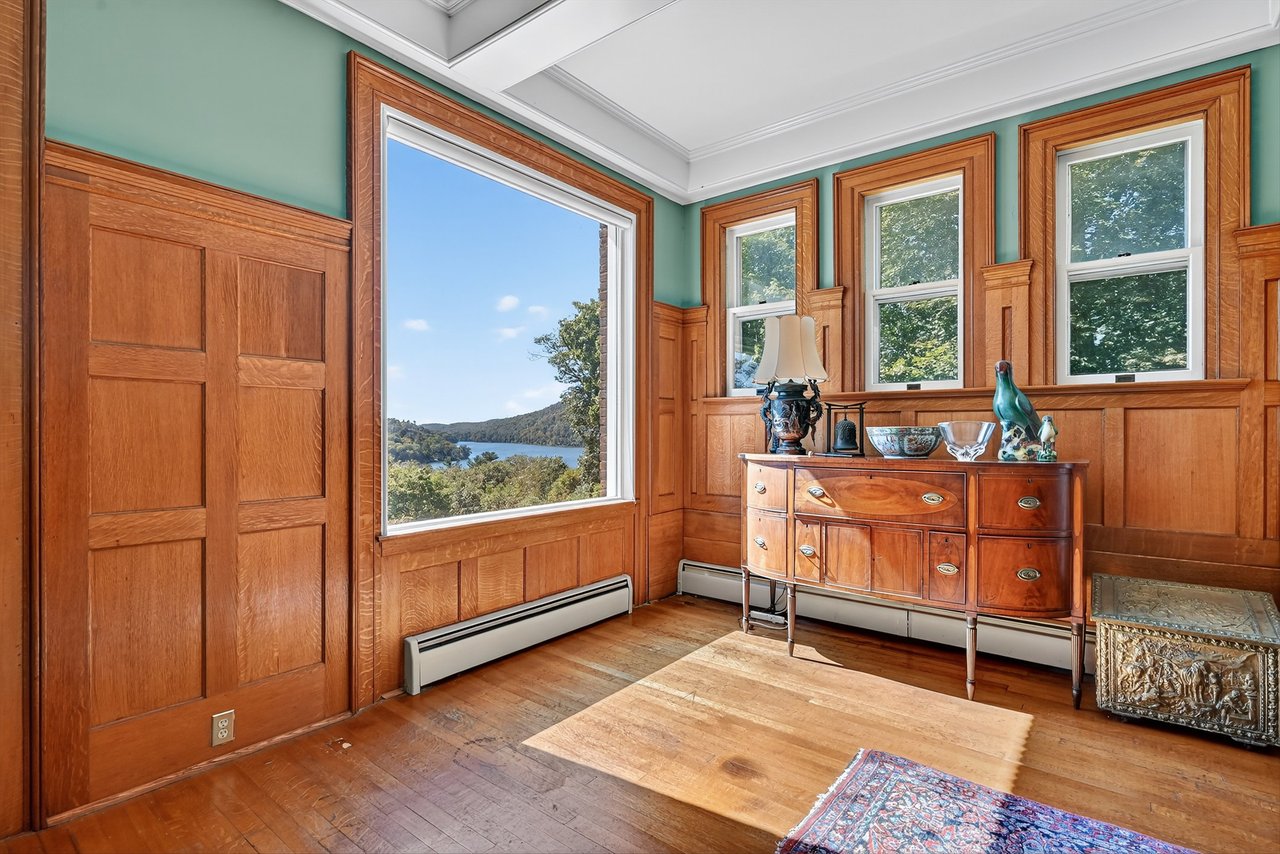 Tuxedo Park, NY