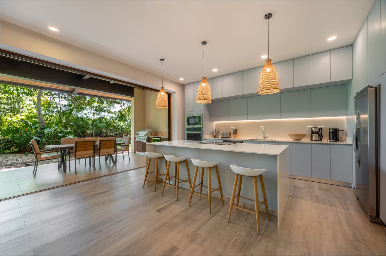 Malinches 27 A/B | Turnkey 6-Bedroom Duplex Investment in Hacienda Pinilla