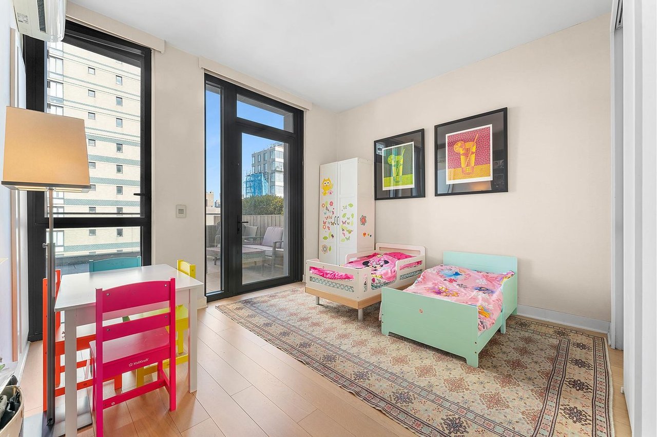 160 East 22nd Street 17A