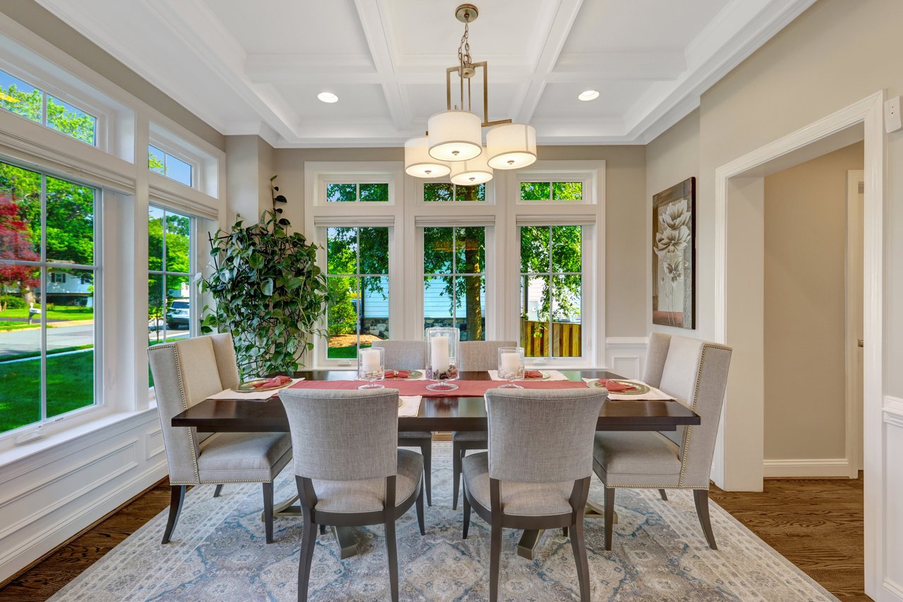 300 Jade Ct NW