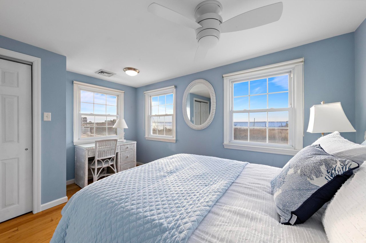 25 Joan Rd, Long Beach Township - Pet Friendly 