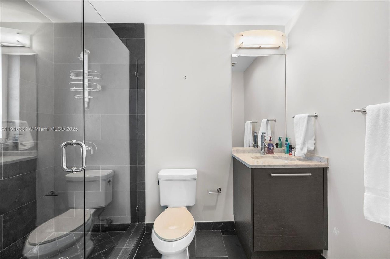 900 Biscayne Bay Condo, Unit 2401