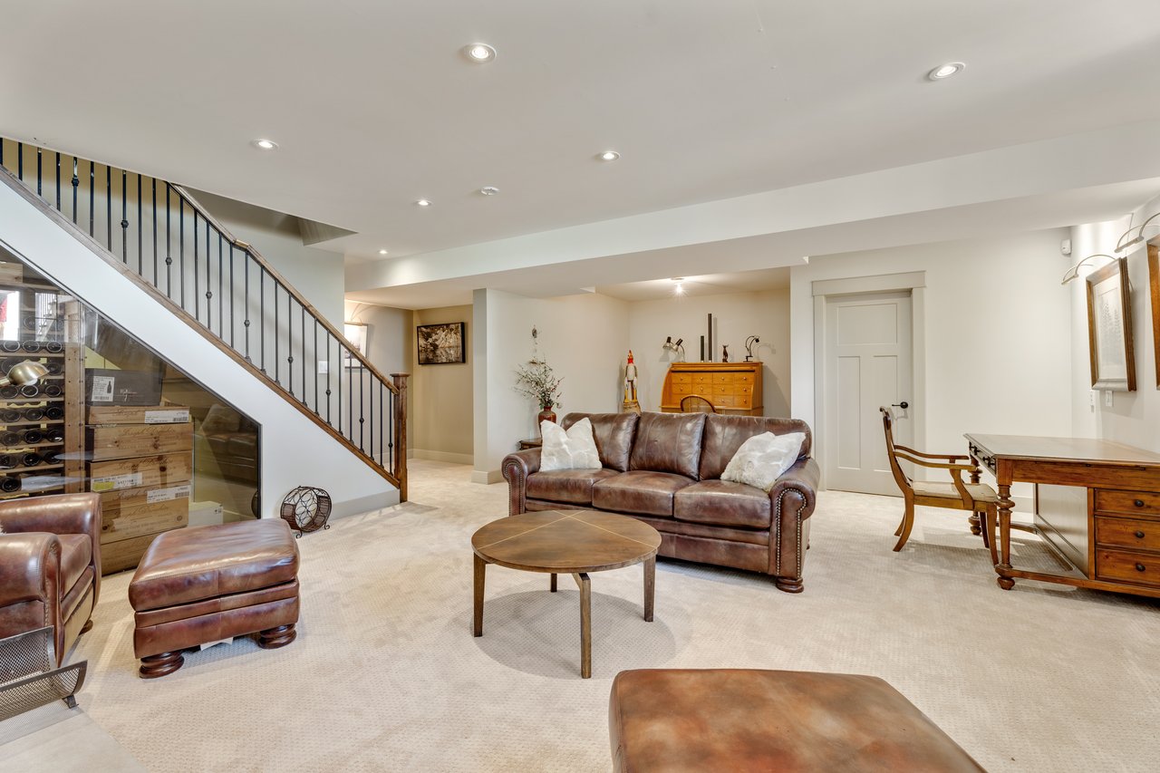 9 Monica Rd