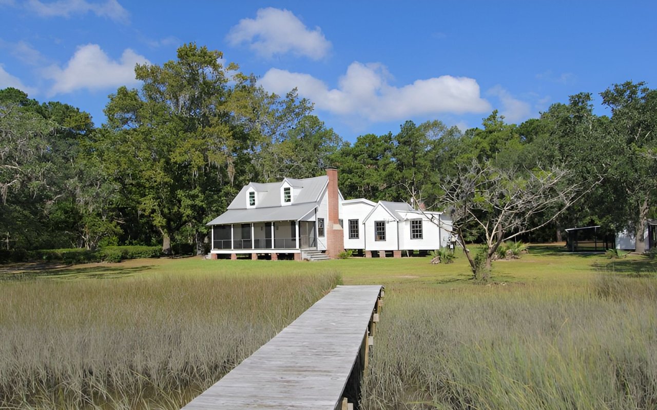 A Featured Listing – 6913 Toogoodoo Road