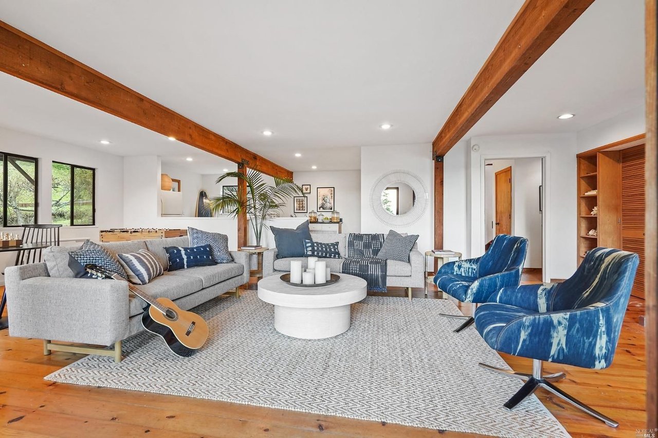 260 Sunset Way