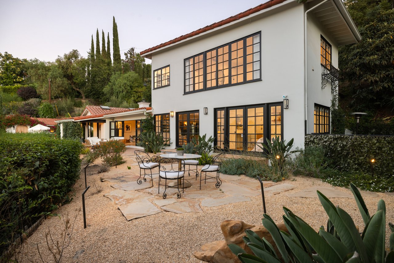 3646 Sunswept Dr, Studio City