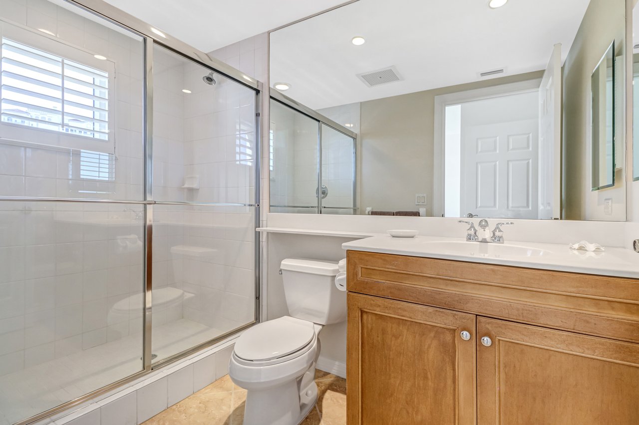 1065 Borghese Ln #801