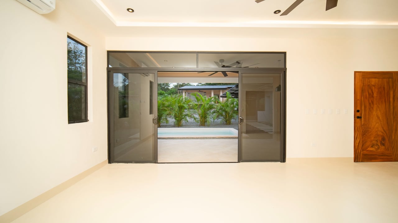 Casa Dos Rosas | Near the Coast House For Sale in Tamarindo