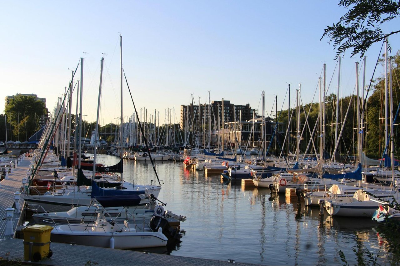 Living in Bronte: A Guide to Oakville's Waterfront Village