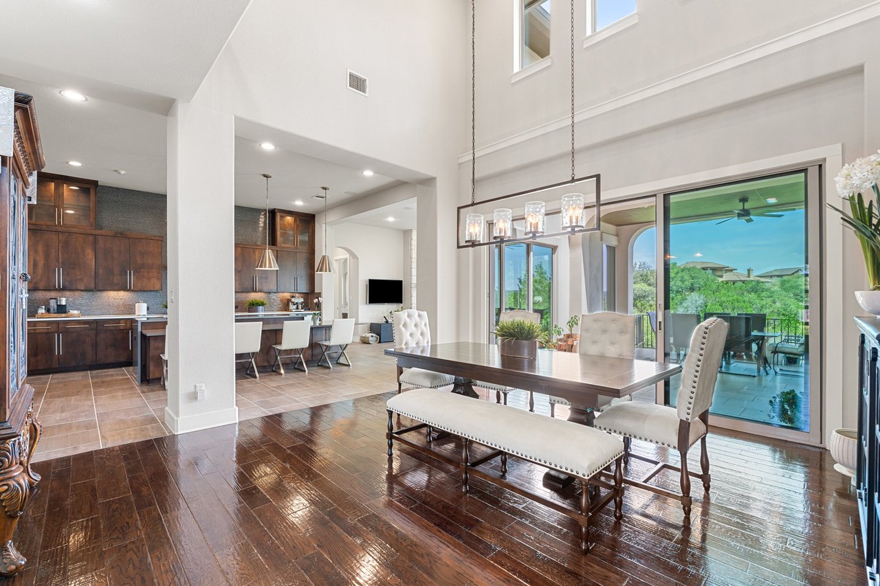 Modern Transitional Luxury Home in Gated Bluffs of Steiner Ranch | Lake Austin Access + Hill Country Views | $1.9MM
