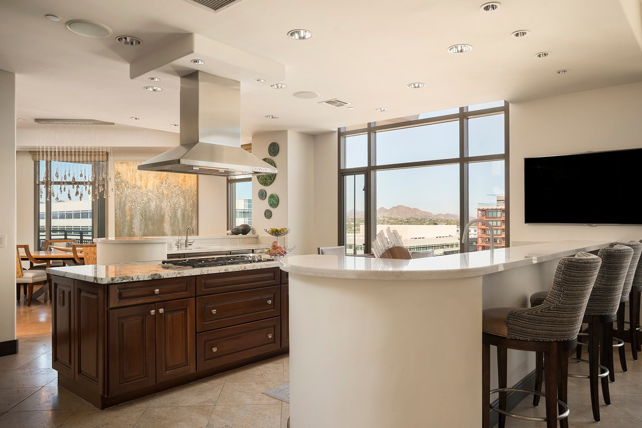 2211 E CAMELBACK Road, 1203